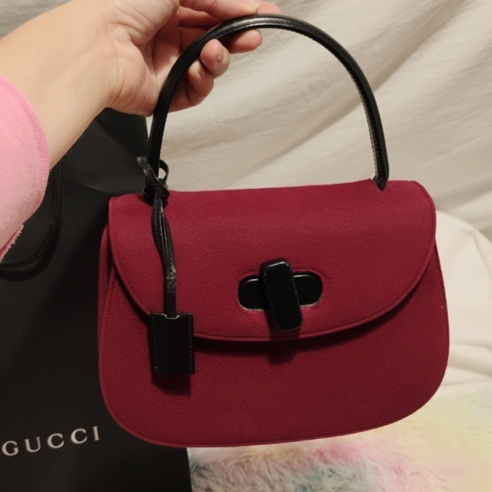 Authentic Gucci Red Wool Shoulder Bag W Twist  Lock Flap Closure - Picture 15 of 16